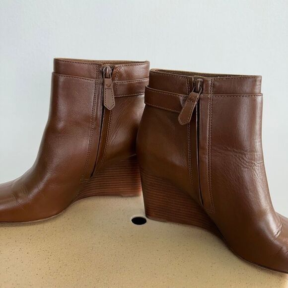 Tory Burch Women’s Sofia Cognac Leather Wedge Zip Almond Toe Ankle Bootie - Picture 9 of 13